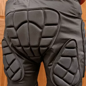 Modtog Snowboarding Impact Padded Shorts og Knæbeskyttelse fra kunde A****y.